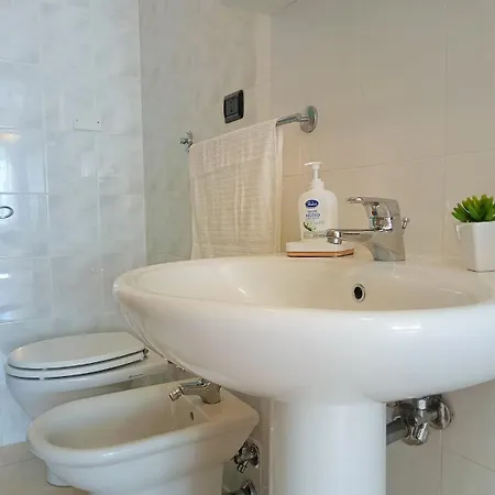 Appartamento Casa Galilei 5 Minuti Dal Mare